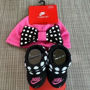 Nike Pink and Black Polka Dot Hat set Size 0-6 Months